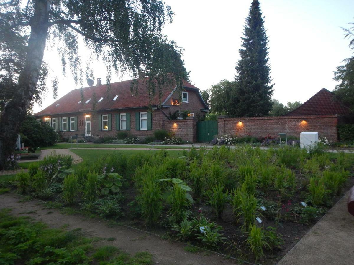 4 Sterne Wohnen "Zum Alten Forsthof" Am Schlosspark, App 1 "Smuck Und Groot" Еутин Екстериор снимка